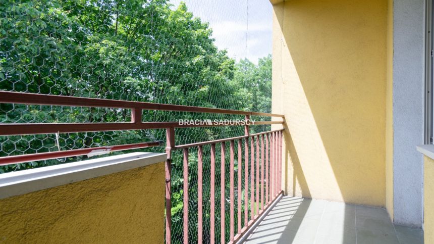 Dwupokojowe mieszkanie z olbrzymim potencjałem! miniaturka 14