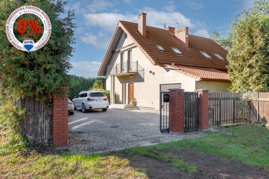Dom z dużą działką – idealny dla Twojej rodziny - zdjęcie 1