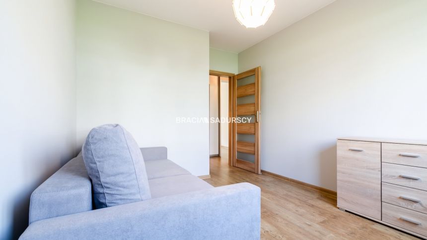 Przestronne mieszkanie z ogródkiem! miniaturka 12