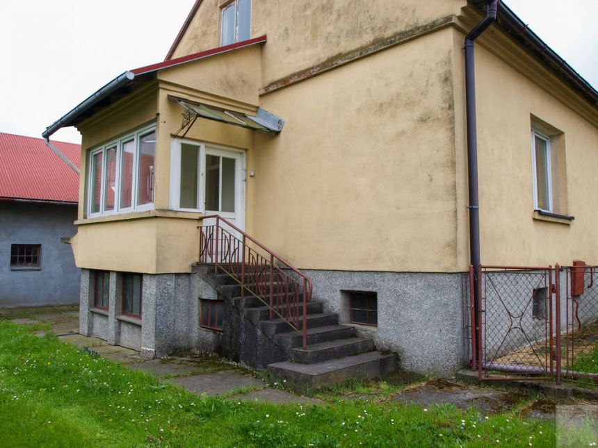 Dom z charakterem, historią i świetną lokalizacją! miniaturka 6