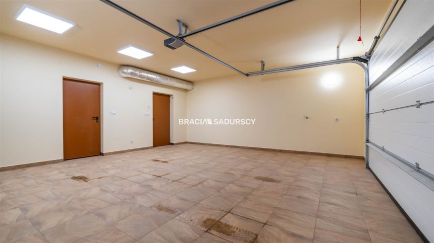 Wysoki standard, ponad 300 m2, 12,5 arowa działka miniaturka 8