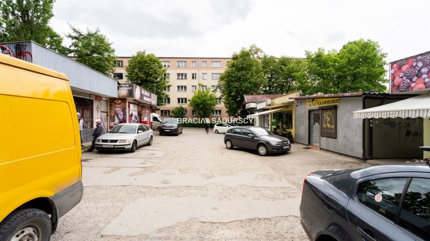 Lokal w doskonałej lokalizacji miniaturka 26