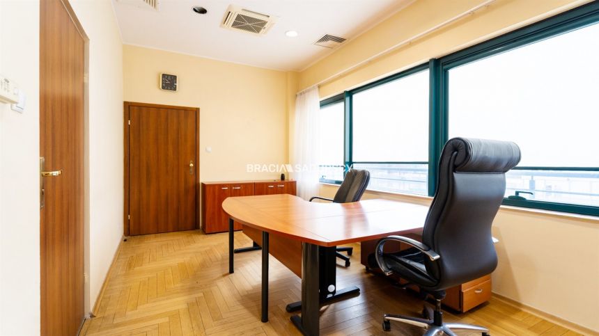 komfortowe biuro 90 m² dla firm miniaturka 7