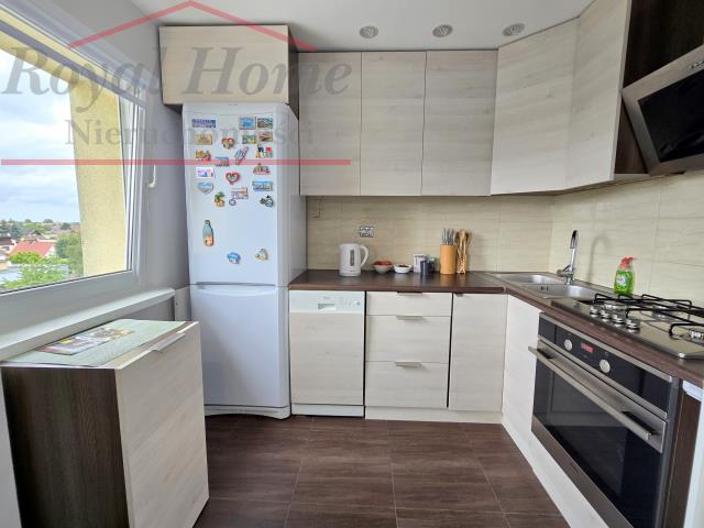 Przestronne, b. ładne 4 pok z balkonem w Oławie. miniaturka 3