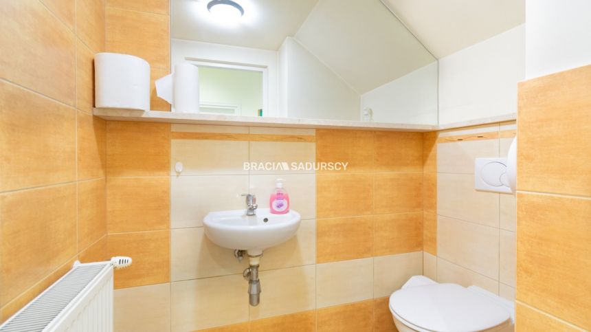 Atrakcyjny lokal w pobliżu Ronda Mogilskiego miniaturka 30