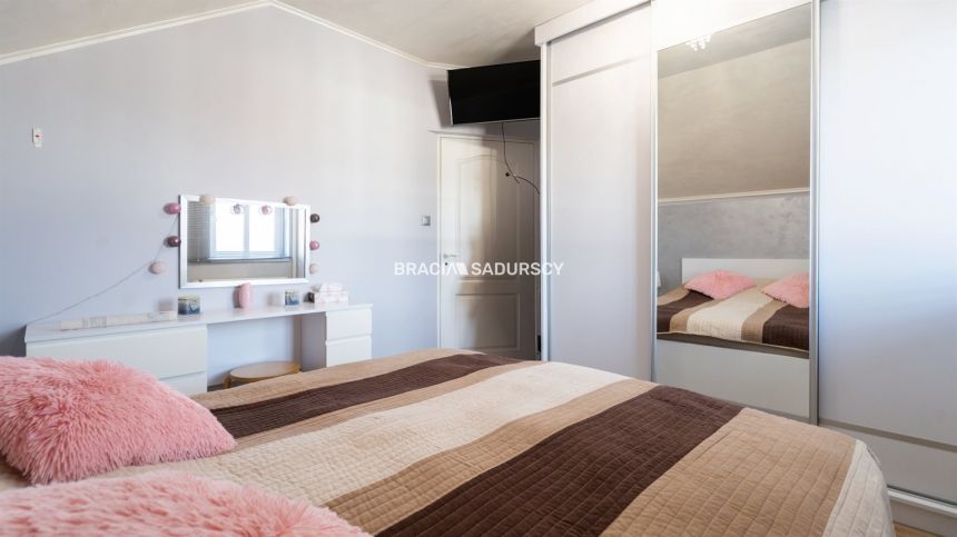Duże mieszkanie, balkon, ogród,  blisko tramwaj miniaturka 17
