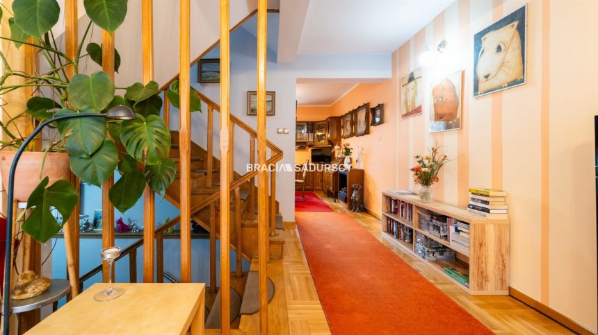 dwa budynki w Centrum Krakowa. miniaturka 24