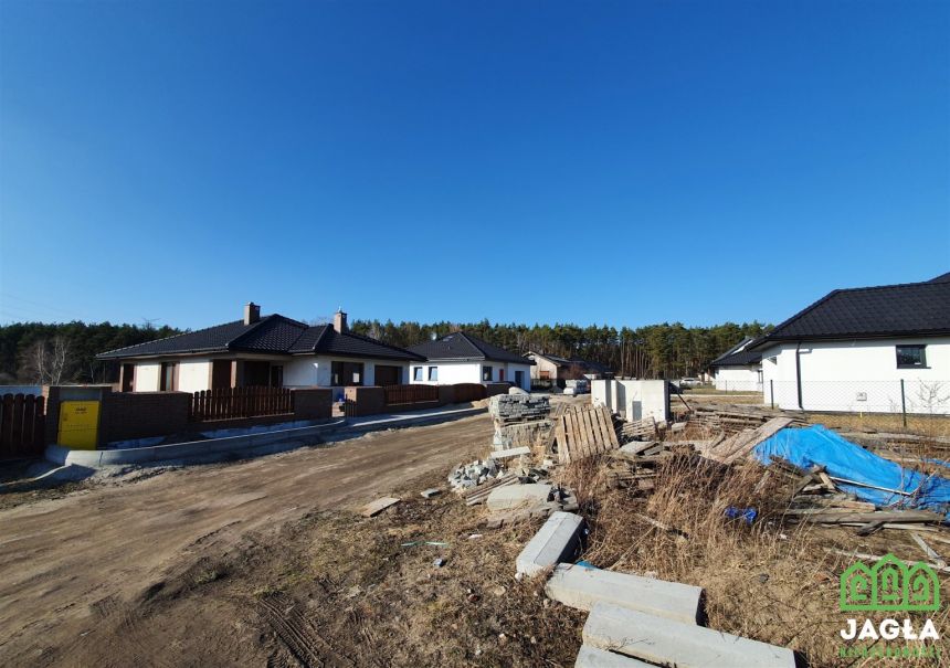 Murowaniec działka 880m2 -wylane fundamenty miniaturka 4