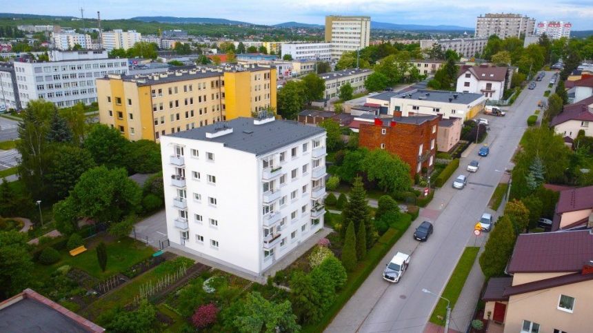 3 pokoje, osobna kuchnia, BALKON, PARKING, KSM miniaturka 3