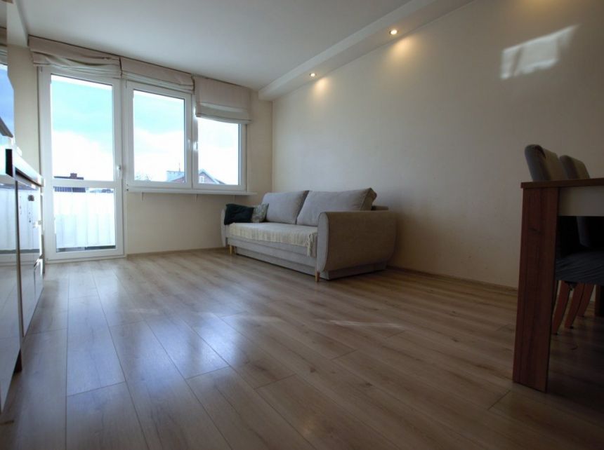 3 pokoje, osobna kuchnia, BALKON, PARKING, KSM miniaturka 3