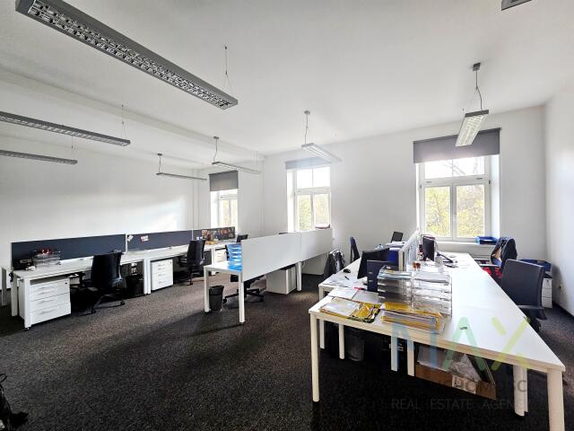 Przestronny lokal w pięknej kaminicy i miejcu miniaturka 7