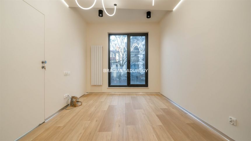 Lokal wykończony/ 108m2/ świetna lokalizacja miniaturka 33