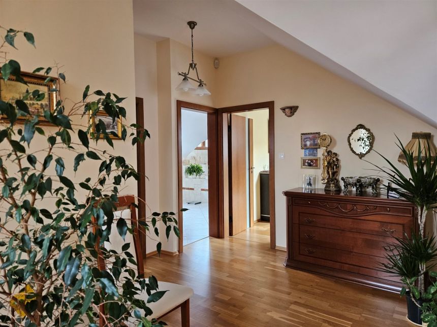 Zadbany dom w Bęczarce o pow. 200m². miniaturka 14
