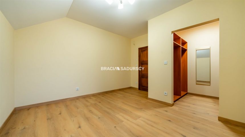 Wysoki standard, ponad 300 m2, 12,5 arowa działka miniaturka 36