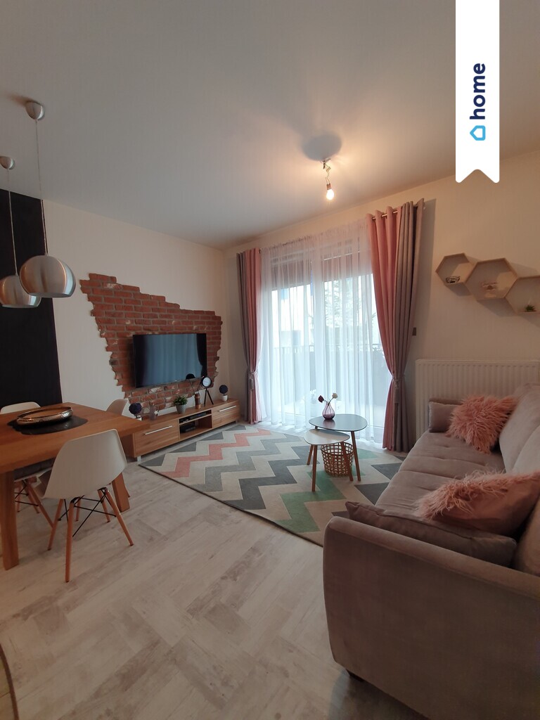 Ładne 2 pokoje, bliskość stacji tramwajowej.   WAT miniaturka 4