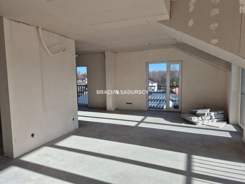 Wolnostojący obiekt biurowy- 300m2!!! miniaturka 17
