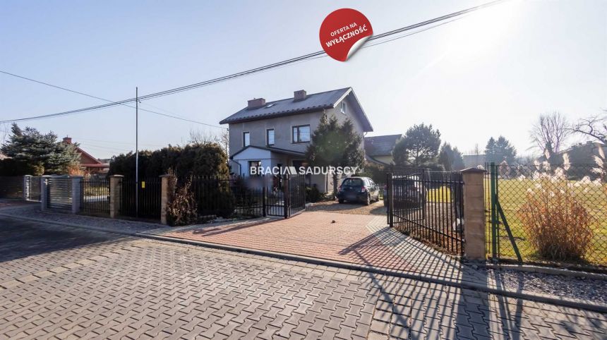 3 pok z ogródkiem - Śledziejowice. - zdjęcie 1
