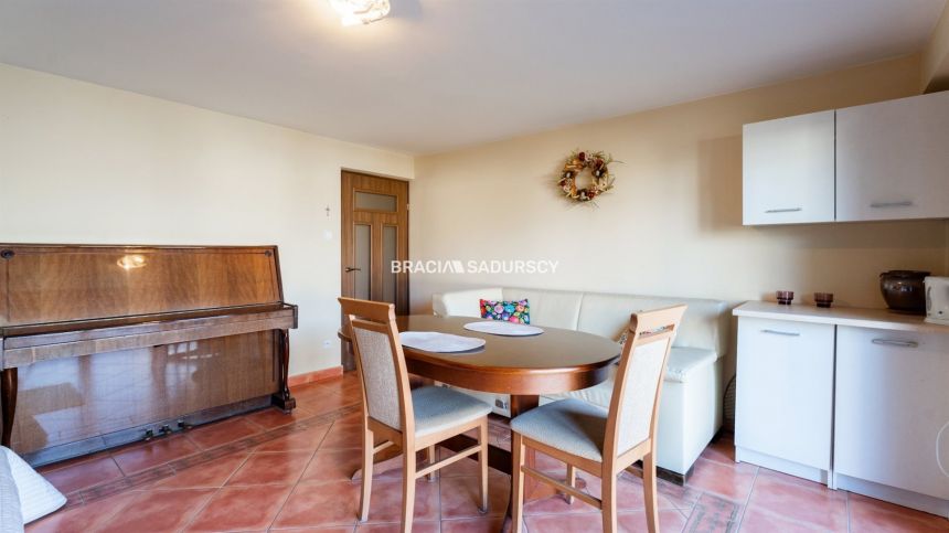 Duży dom z garażem. Wieliczka. Na wyłączność. miniaturka 22