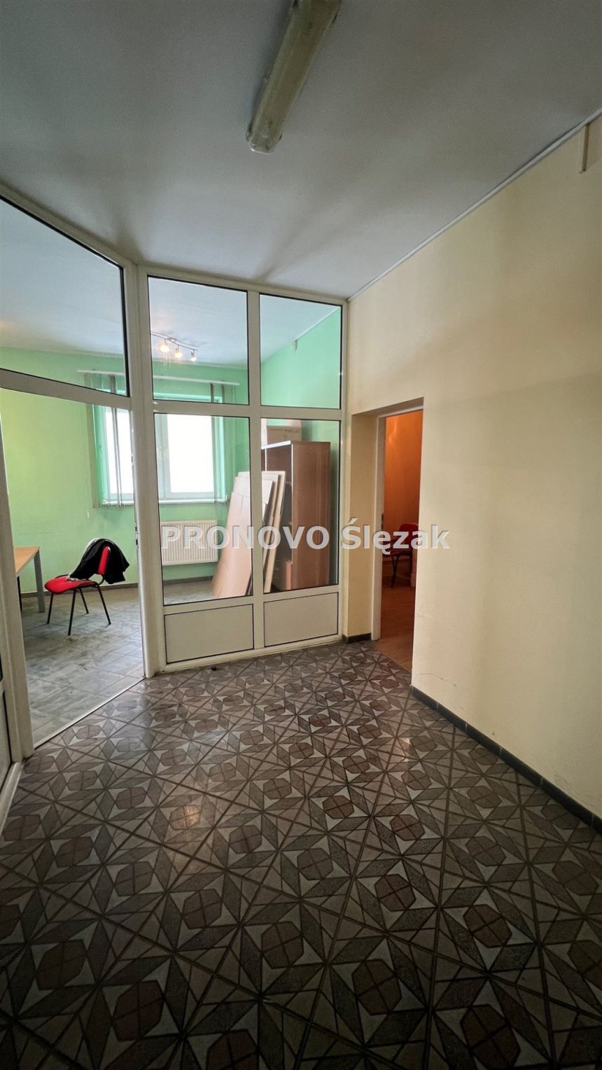 Sprzedam halę biurowo-produkcyjno-handlową Legnica miniaturka 5