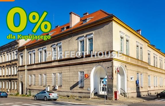 3 budynki biurowe, garaż >190m2, wiata 86m2 - zdjęcie 1