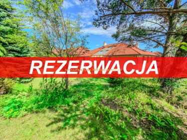 Parterowy dom z pięknym ogrodem. Las i jezioro.