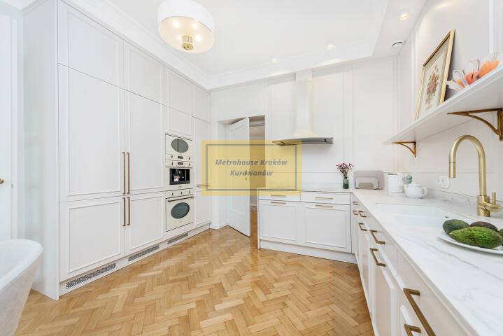 Wyjątkowy apartament w samym sercu Krakowa 141m2 miniaturka 6