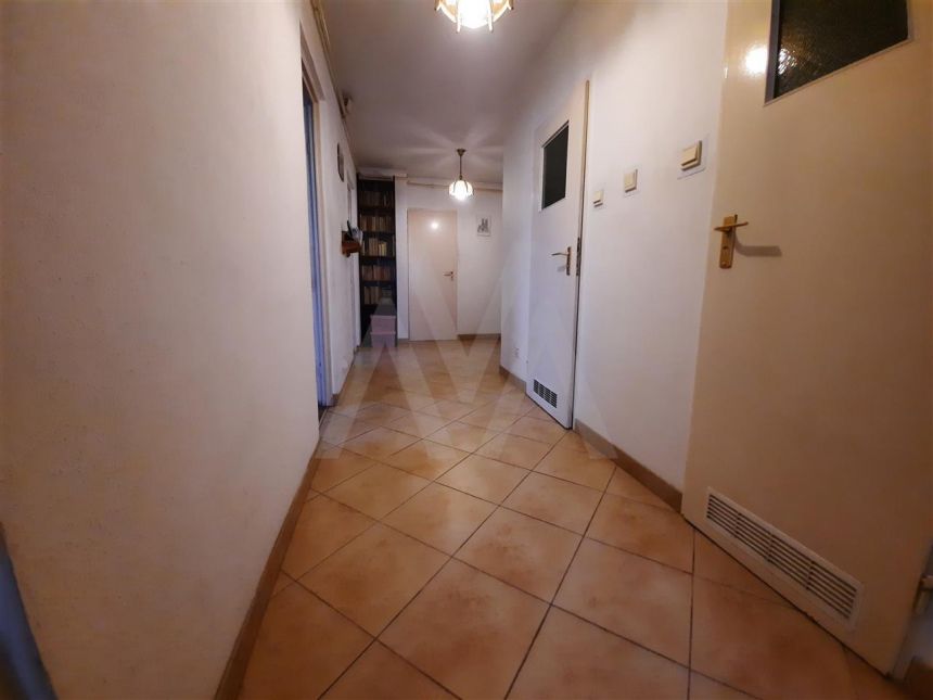 Trzy Pokoje, Garderoba  77m2,  + Piwnic 8m2 miniaturka 9