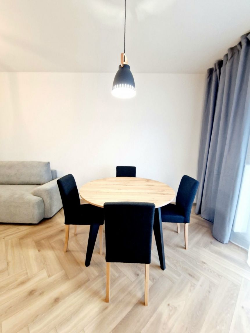 DĄBIE- 2 POKOJE - TARAS - GARAŻ - 40 M2 - 6 PIĘTRO miniaturka 5
