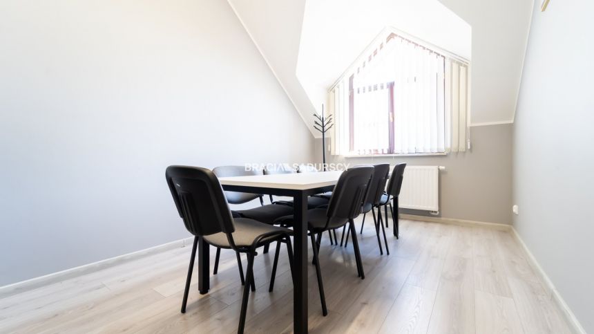 Lokal / biurowy / usługowy / 125 m2 - zdjęcie 1