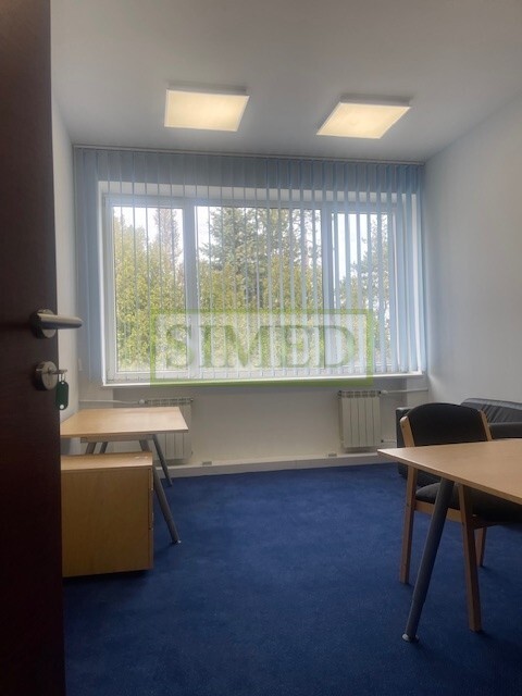 Biuro 4 pokoje , parking ,dostęp24h,recepcja . miniaturka 4