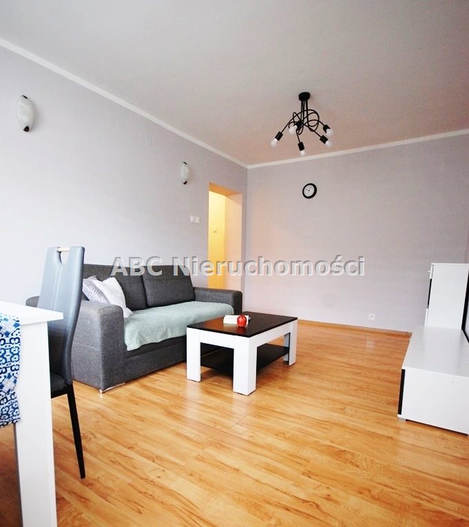 Piła Śródmieście, 1 400 zł, 37.9 m2, w bloku miniaturka 2
