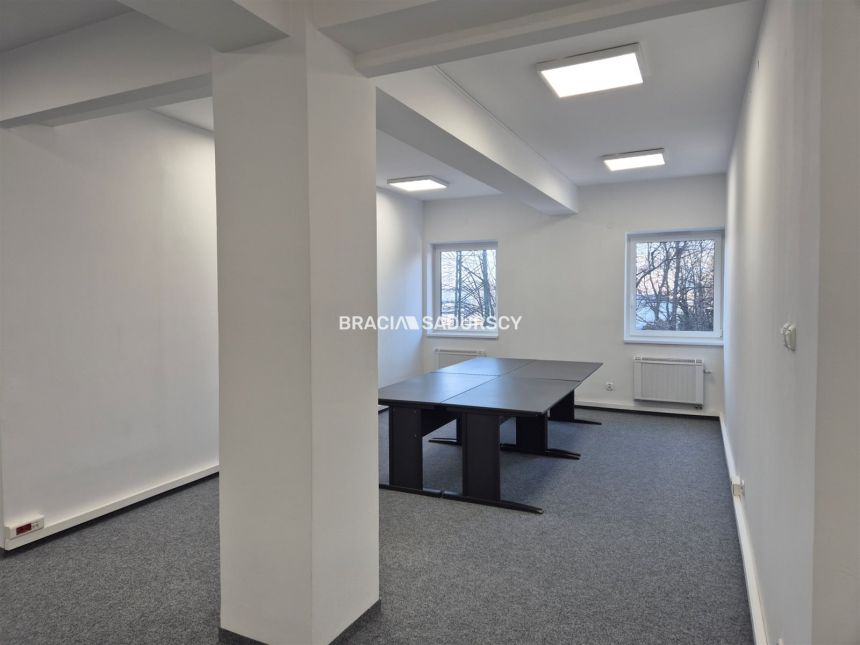 150m2 w biurowcu,ok. ul. Mogilskiej miniaturka 7