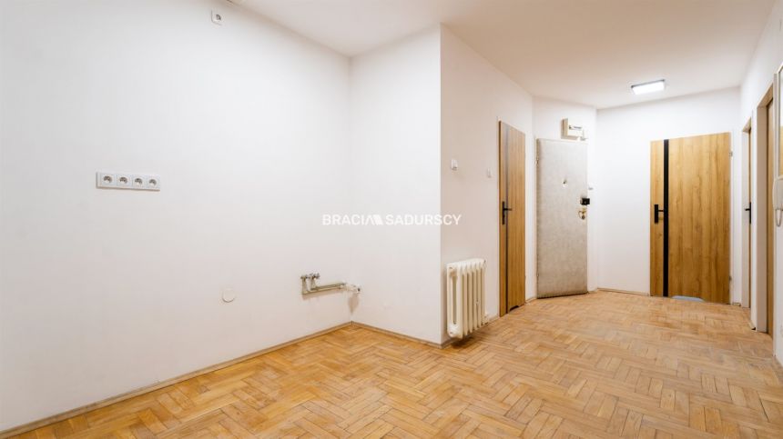 4 osobne pokoje, balkon, Rondo Mateczne 800 m miniaturka 17