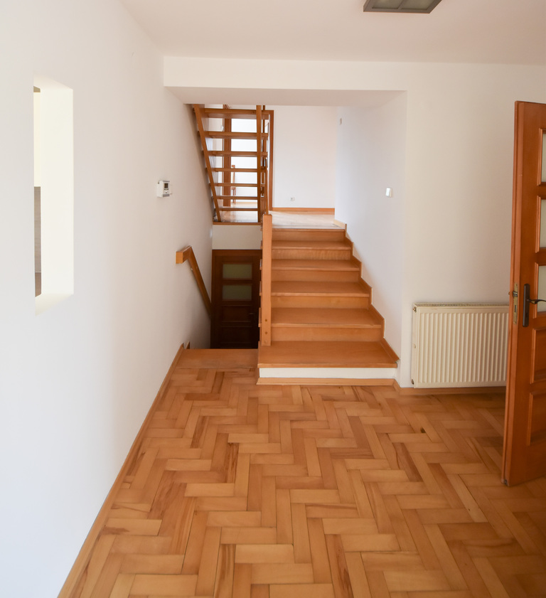 Dom wolnostojący Opole Grudzice 230m2, działka 8ar miniaturka 5