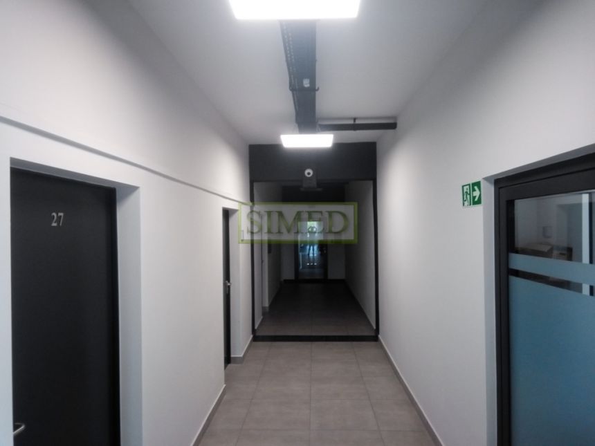 Małe biuro , dobry dojazd , parking miniaturka 2