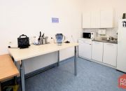 Lokal 90 m2, podzielony na 7 biur, klima., parking miniaturka 12