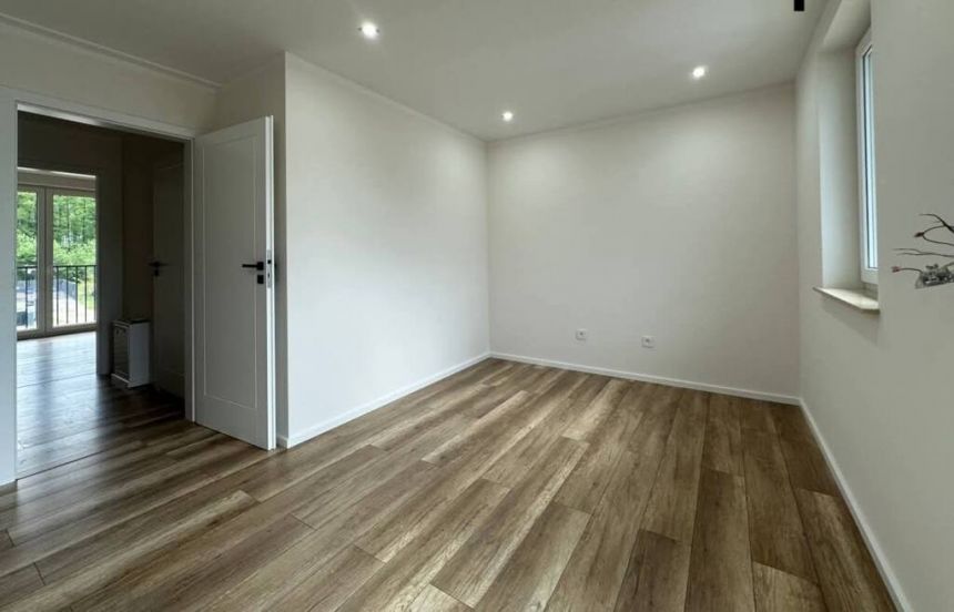 Na sprzedaż przestronny apartament z ogródkiem miniaturka 7