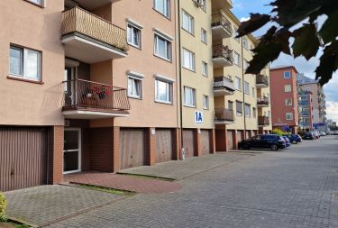 Trzypokojowe z dużą piwnicą /4,1 m2/