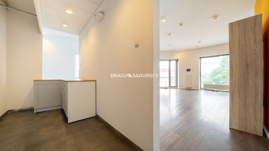 Nowoczesny lokal 102 m², Balicka, Kraków miniaturka 17