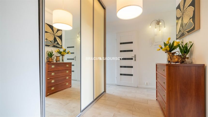 GUSTOWNE, ZADBANE,  2-POKOJOWE Z ODDZIELNĄ KUCHNIĄ miniaturka 14