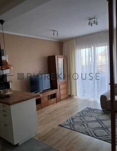 4-pokojowe mieszkanie w Markach