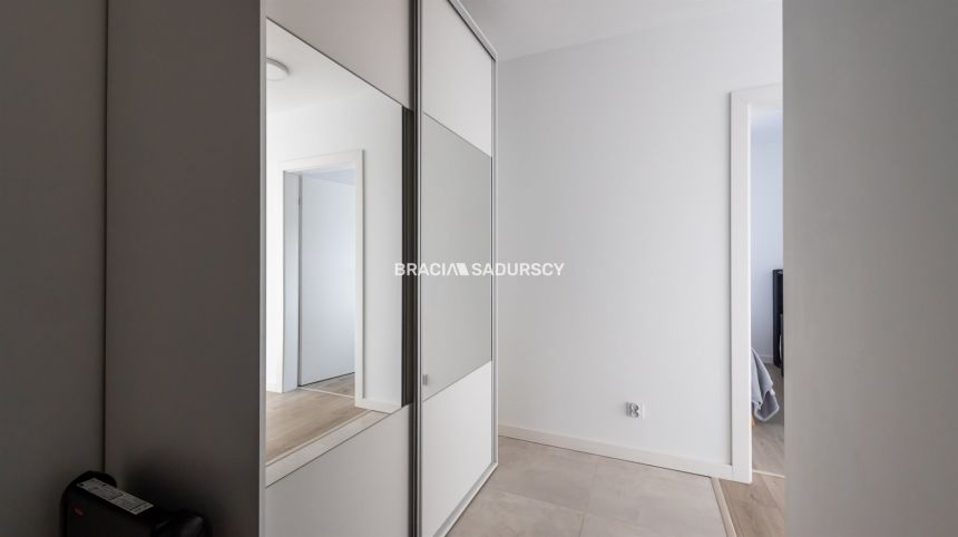 Al. 29 listopada | 2 pok. | duży balkon | nowe miniaturka 32