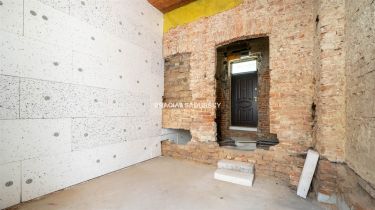 | Stare miasto | Lokal 18,47 m² | Oficyna