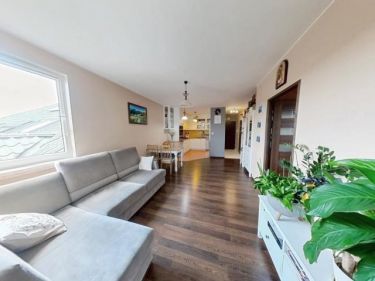3/4Pokoje, cisza, doskonała infrastruktura osiedla