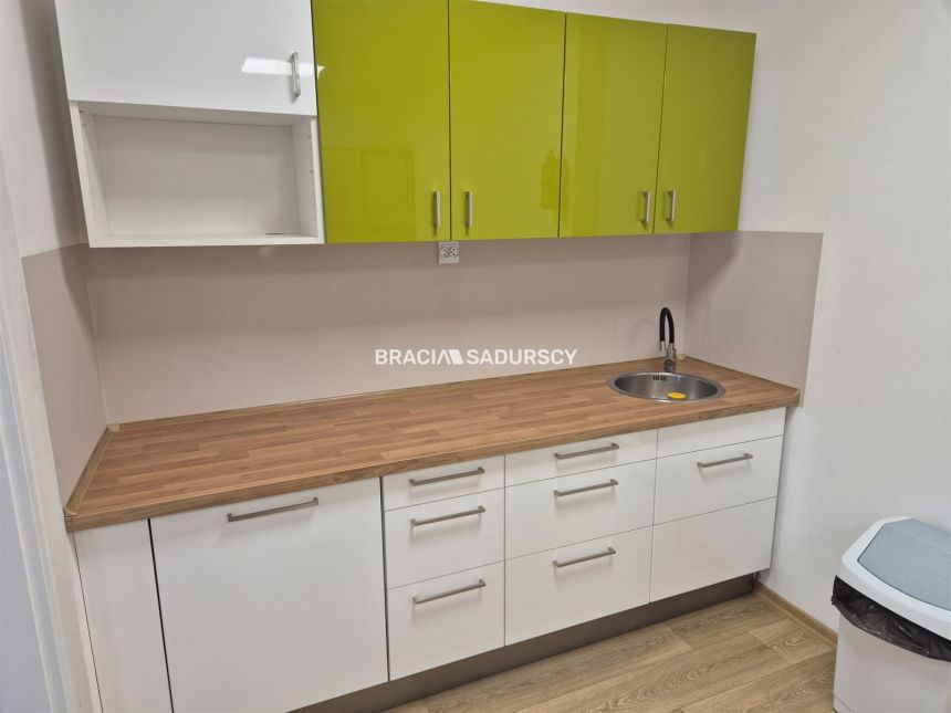 150m2 w biurowcu,ok. ul. Mogilskiej miniaturka 6
