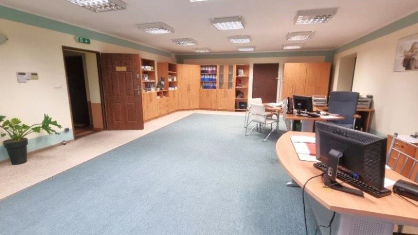 Atrakcyjny budynek w centrum Tarnowo Podgórnego miniaturka 3