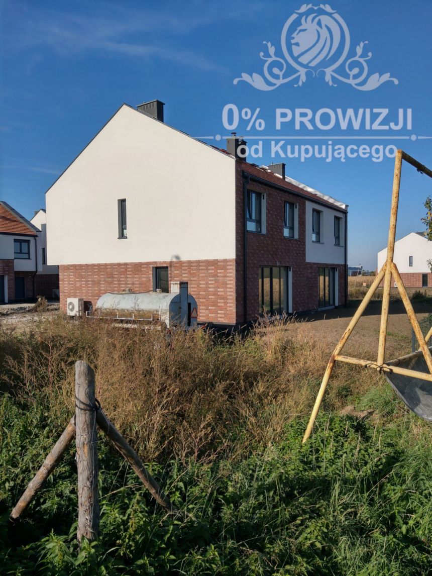 Piękny domek w dobrej lokalizacji z ogrodem/garaż dwustanowiskowy miniaturka 7