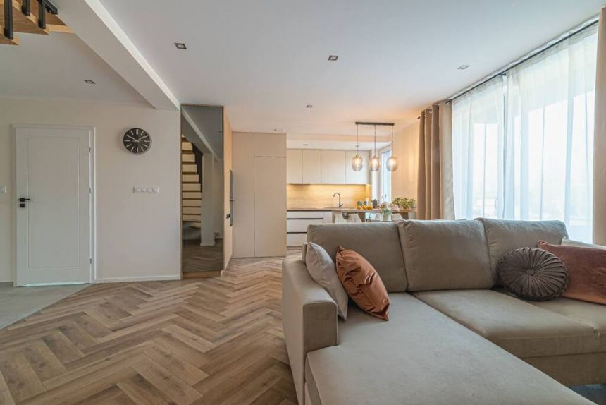 Na sprzedaż apartament dwupoziomowy z ogródkiem miniaturka 3