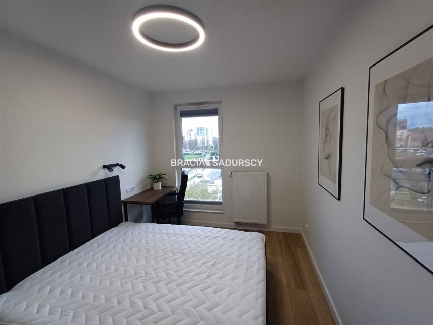 Nowe 2-pokojowe mieszkanie z balkonem i garażem miniaturka 7