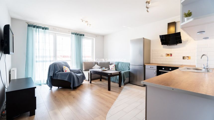 Komfortowy apartament 3 pok. z parkingiem gratis miniaturka 2